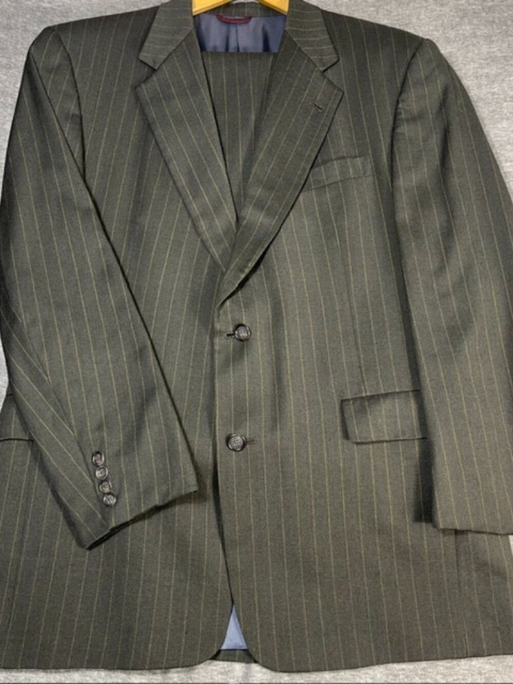 Hart Schaffner Marx 42R 36x30 Brown Stripe 2pc Suit Wool USA Pleated Vintage 90s